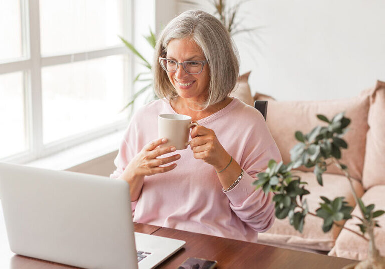 Woman chats over the internet with gentleman she met online